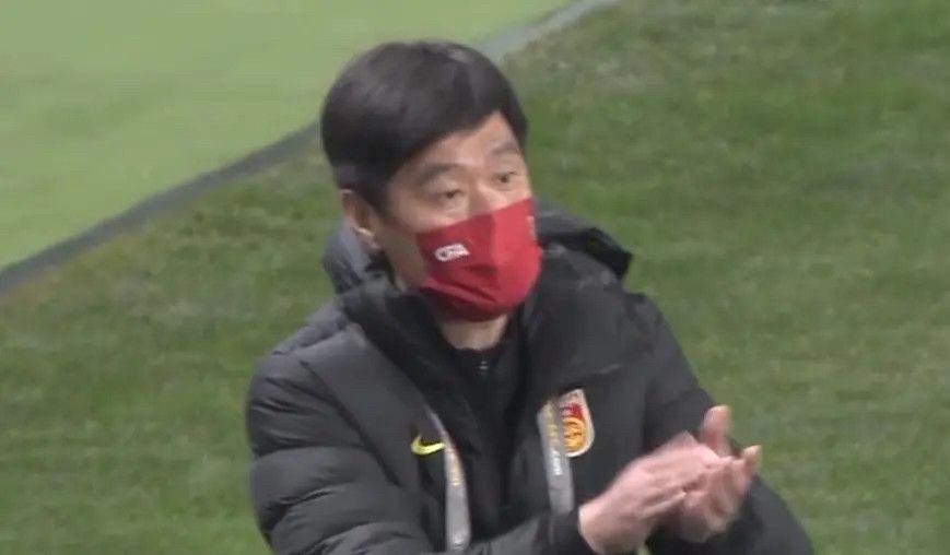 高中生被c到爽哭视频